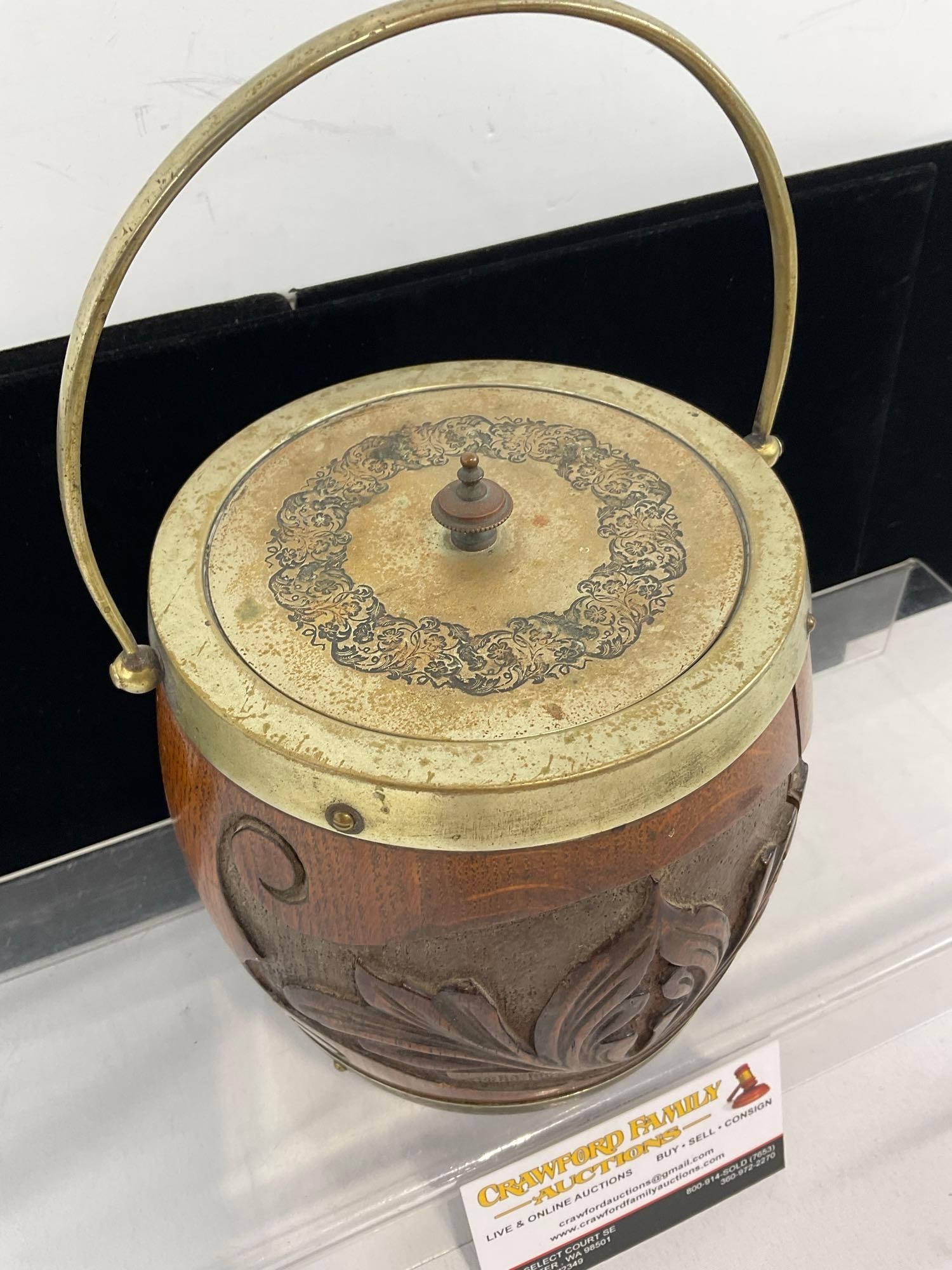 Antique Danier & Arter Silver Plated Carved Wooden Biscuit Barrel - 2