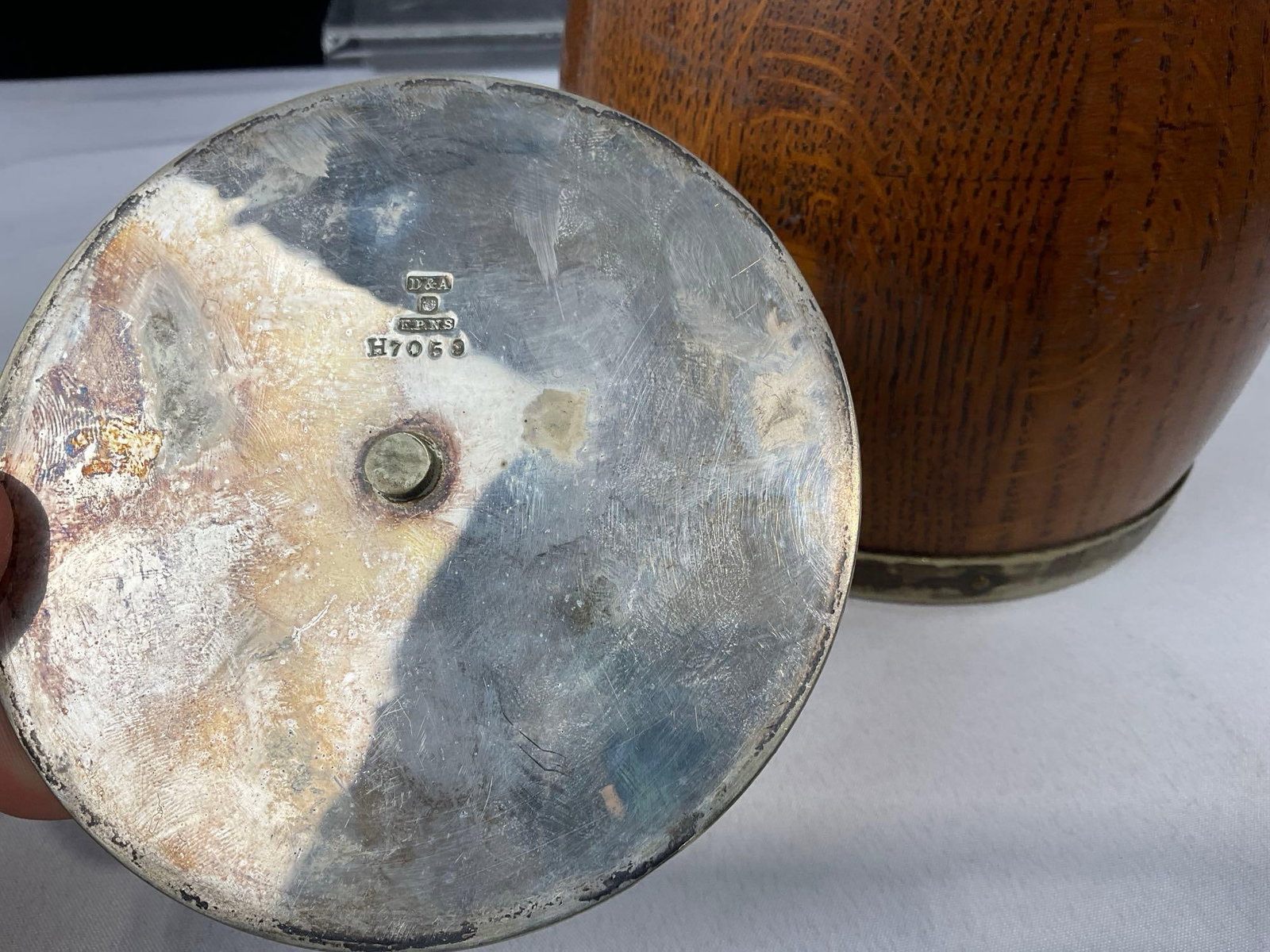 Antique Danier & Arter Silver Plated Carved Wooden Biscuit Barrel - 4
