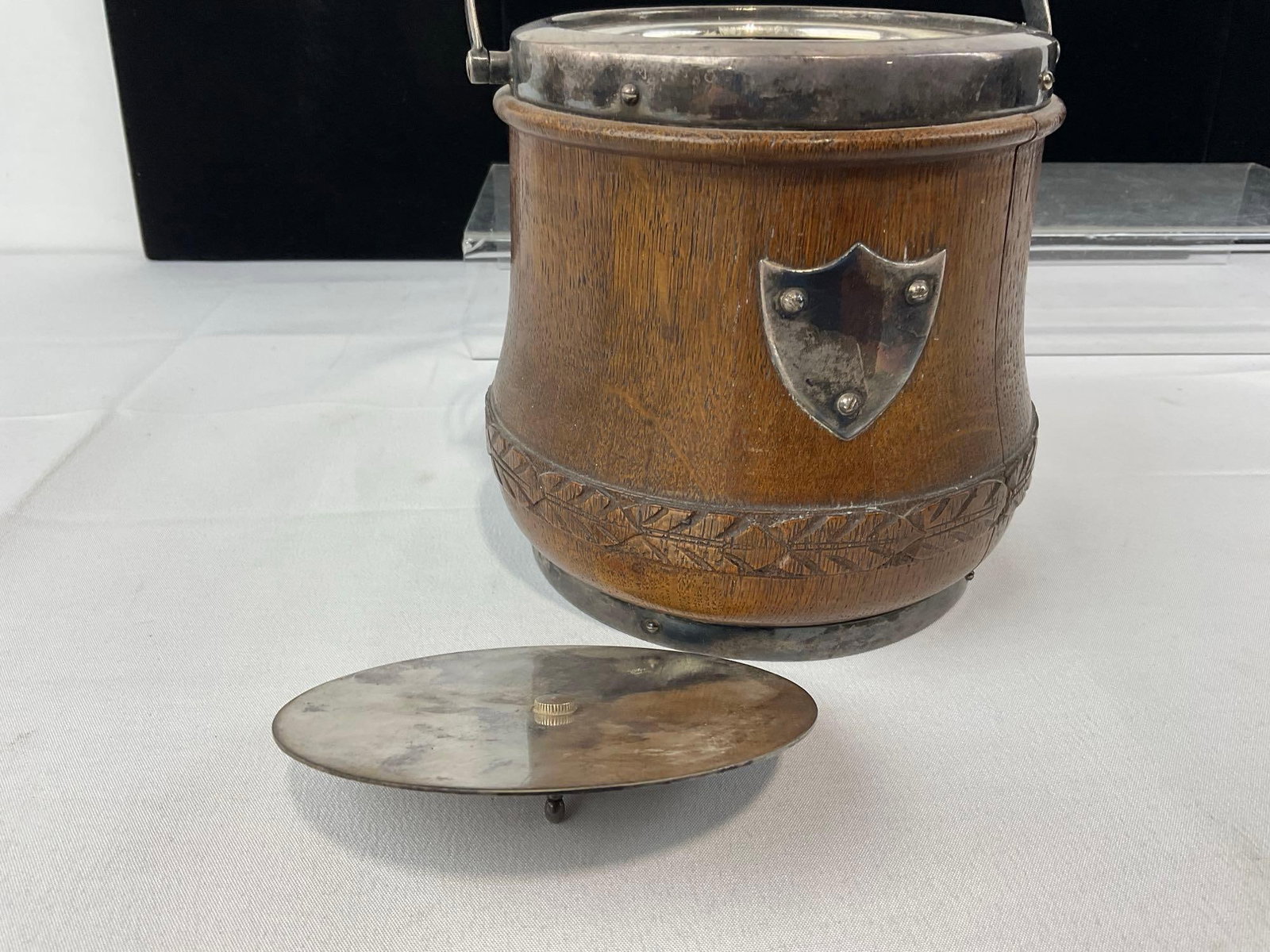 Vintage Silver Plate Banded Wooden Biscuit Barrel marked Made in England - 4