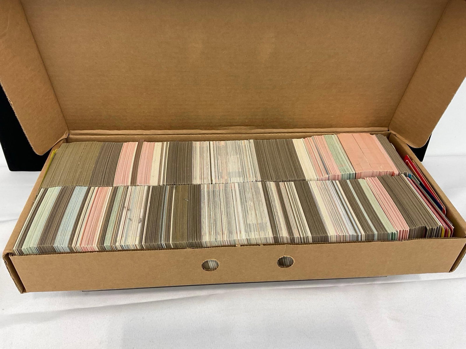 2 1990s 2.5-3k Boxes of Sports Cards, Baseball Topps, NHL Pro Set, Donruss & more sets - 4