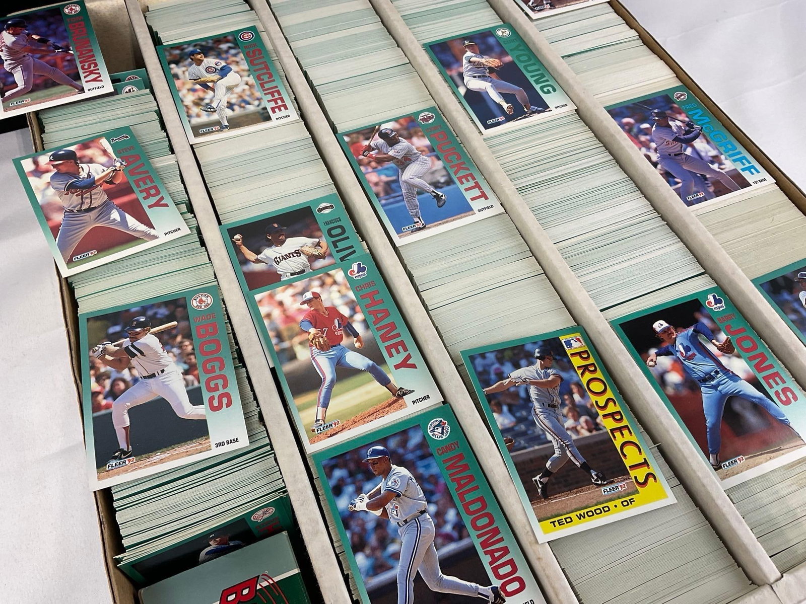 Box of Vintage 5k+ Sports Cards, 1992 Fleer Baseball, looks to be the whole box, some repeats - 4
