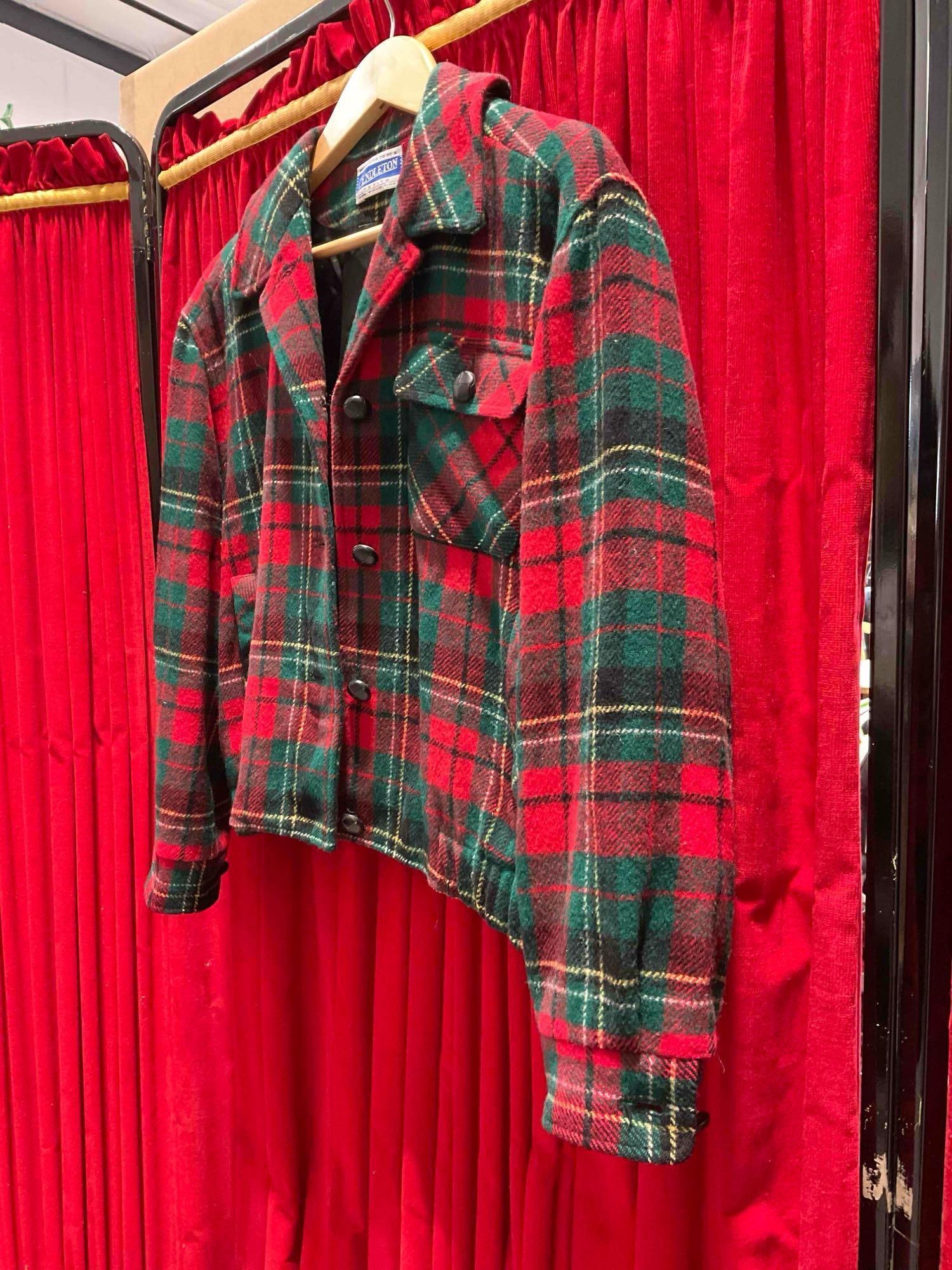 Vintage Pendleton Petite Ladies Wool Jacket in Red & Green Plaid. Good Condition. See pics. - 2