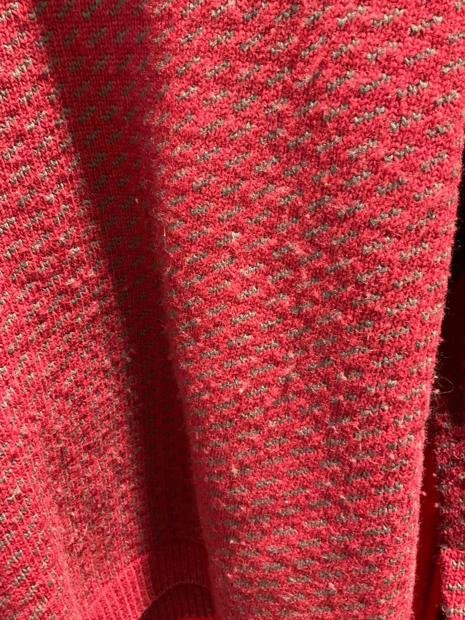 2 pcs Vintage L.L.Bean Men's Sweaters, 1x Gray Irish Wool & 1x Red Norwegian Wool Blend. - 4