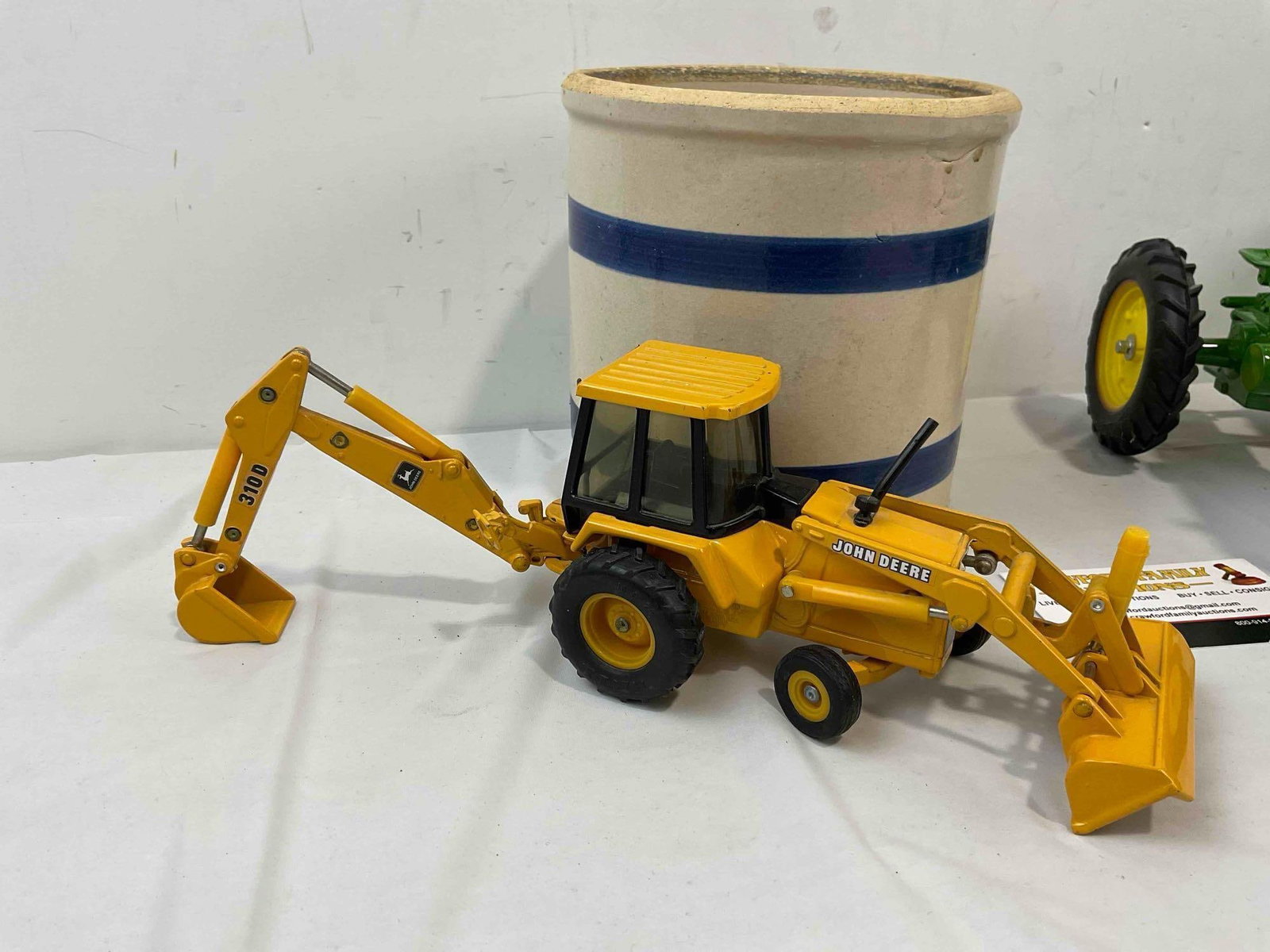 4 pcs Vintage Collectibles, incl. Robinson Ransbottom Ceramic Crock & 3x ERTL Diecast Models. - 2