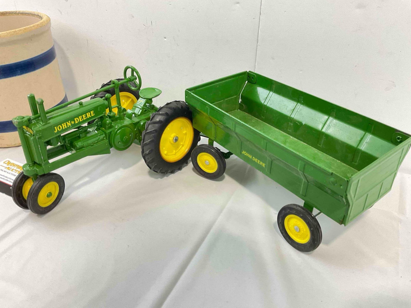4 pcs Vintage Collectibles, incl. Robinson Ransbottom Ceramic Crock & 3x ERTL Diecast Models. - 3