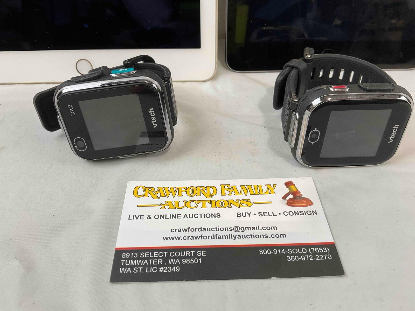 4 pcs Electronics, incl. 2x Apple iPads & 2x VTech SmartWatches. Untested, As Is Condition. - 4