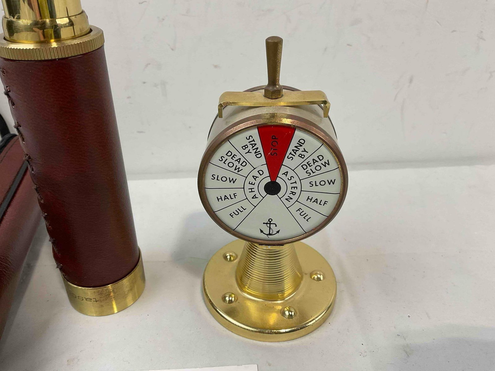 2 pcs Vintage Collectibles, incl. Tasco Brass Spyglass Telescope & Frisy Novelty Thermometer. - 5
