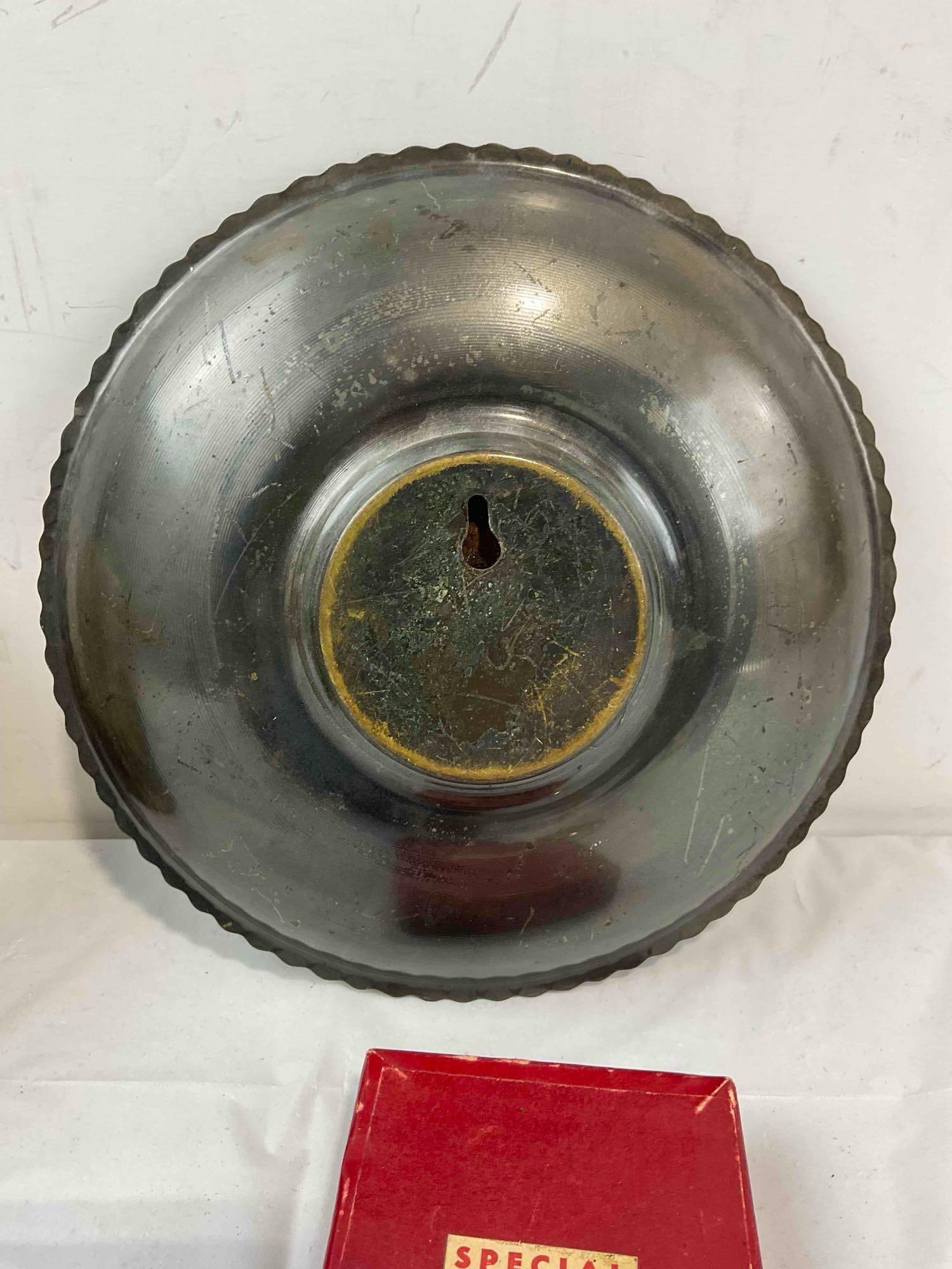 3 pcs Vintage Collectibles, incl. Brass Lidded Jar, Decorative Plate & Micrometer Gauge. - 8