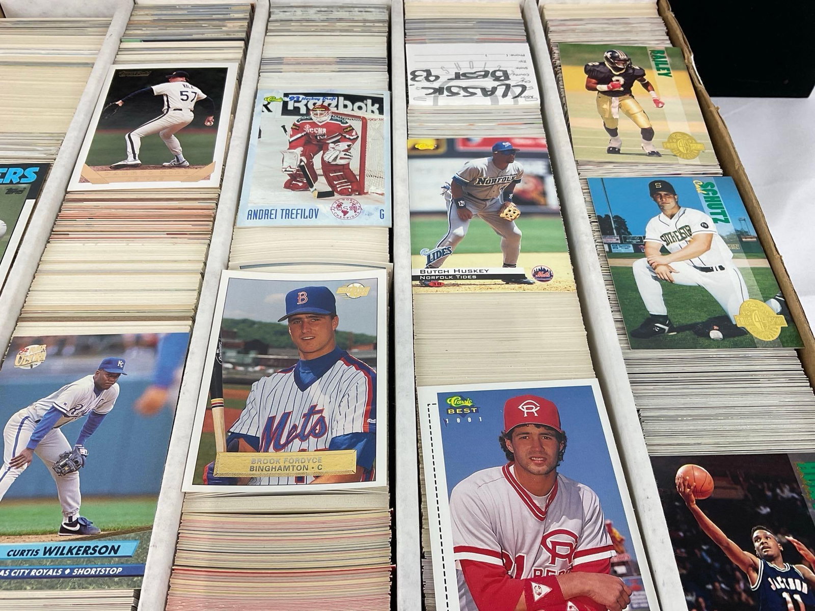 Box of Vintage 5k Sports Cards, 90s Variety of Sports, Star, Pro Card, Skybox, Fleer Ultra & Clas... - 4