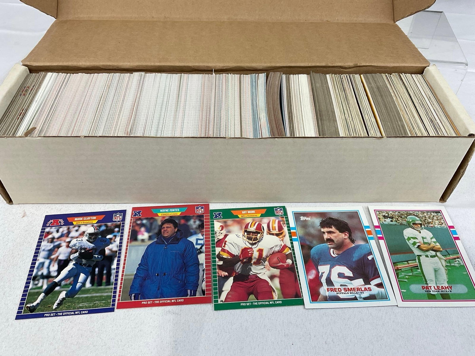 Vintage 3500+ Sports Cards, Football, Soccer, & Baseball, Skybox, Topps, Score 91, NFL Pro & more - 3