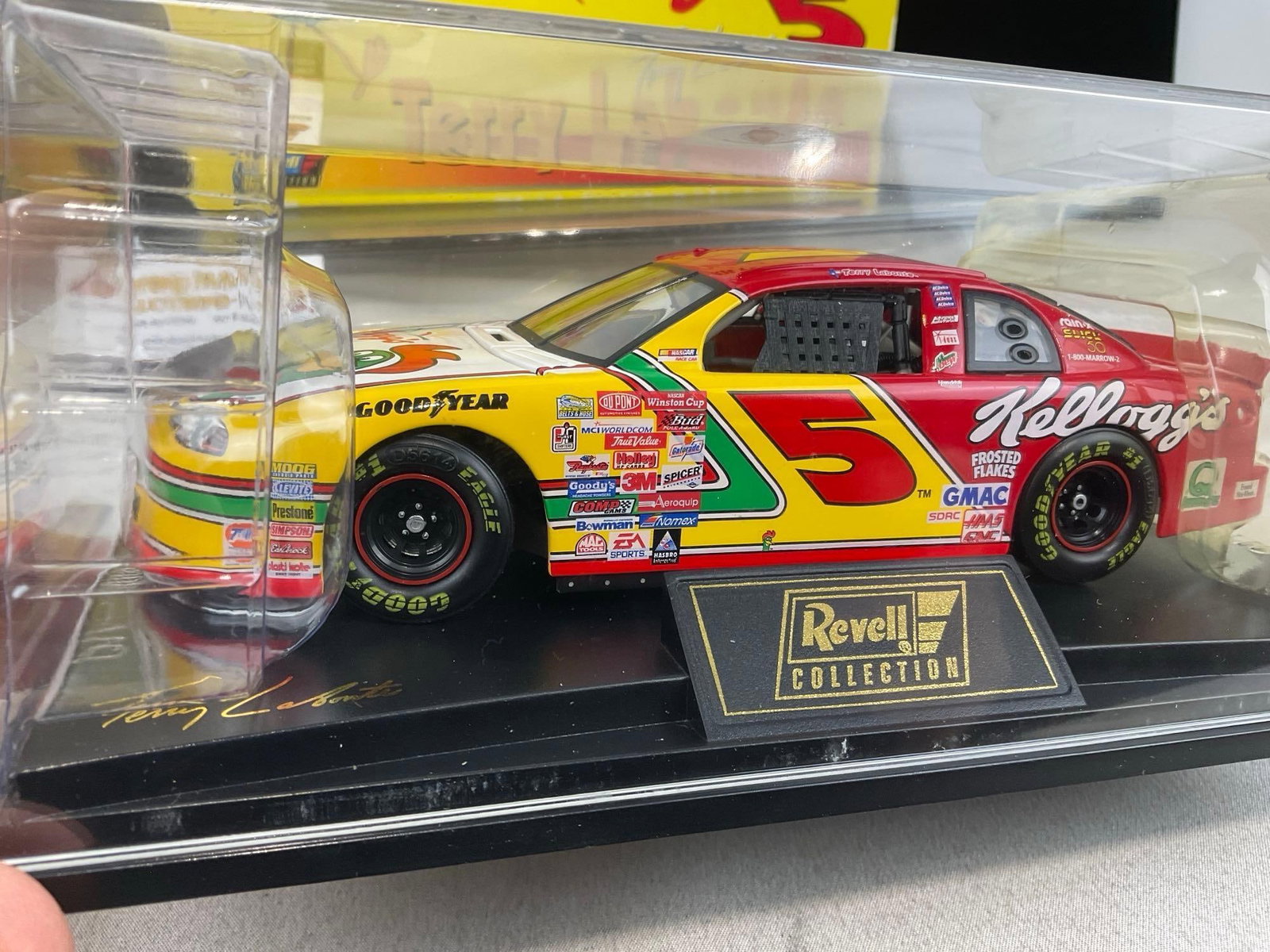 Kelloggs Corn Flakes Racing Terry Labonte #5, 1:24 Scale Diecast Nascar Car w/box 6h x 12w x 8d i... - 3