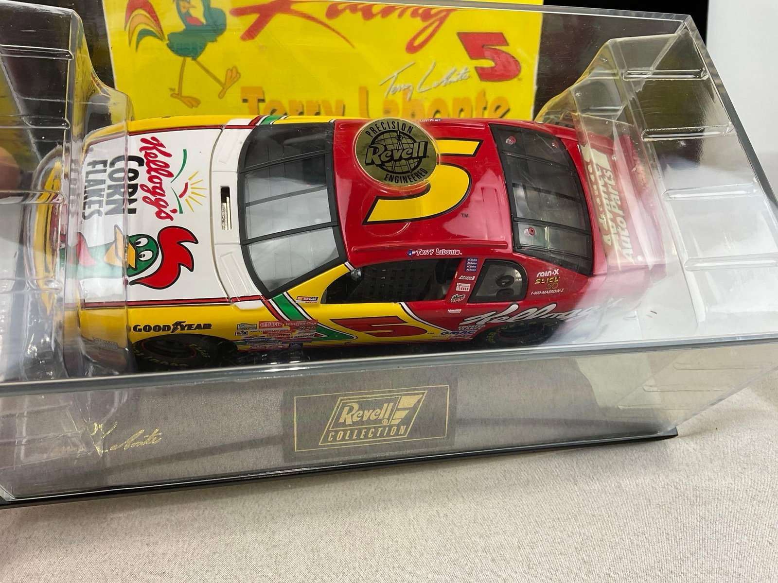 Kelloggs Corn Flakes Racing Terry Labonte #5, 1:24 Scale Diecast Nascar Car w/box 6h x 12w x 8d i... - 4