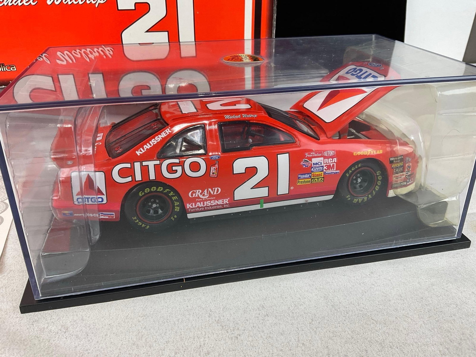 Revell 1:24 Scale Diecast Replica #21 1997 Citgo Ford Thunderbird, 6h x 12w x 8d inches - 4