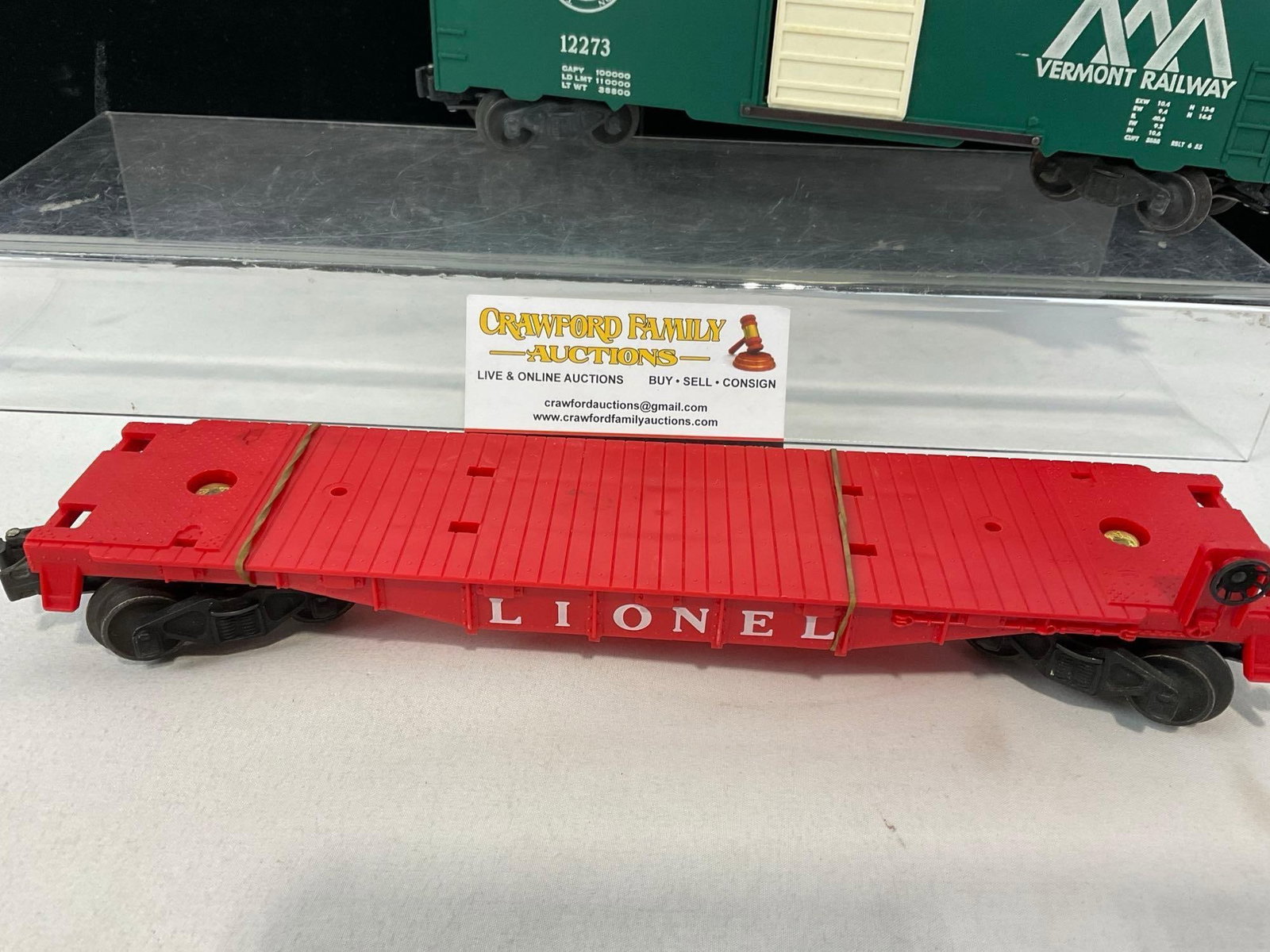 3 0 Scale Lionel Train Cars, Crane #6560, Flat Car 6424-11, & NETCA 12273 Vermont Railway - 4