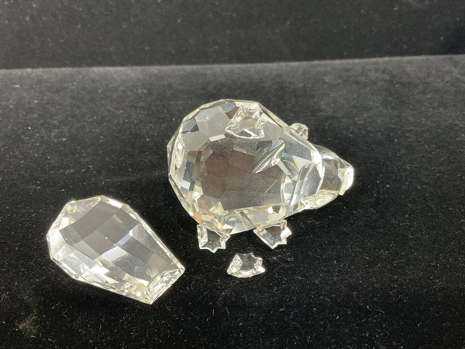Swarovski Crystal Beaver Figure, in original box, some wear, could be repaired - 3