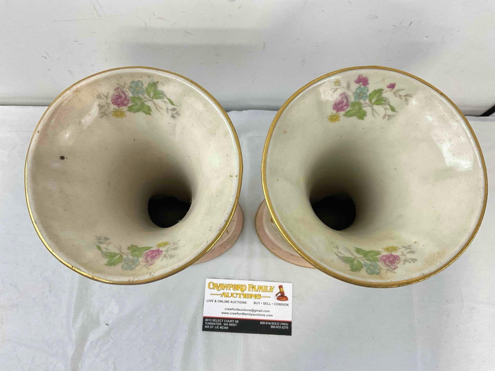 Pair of Vintage Pink, Gold & White Hand Painted Ceramic Cornucopia Vases. Very Good Condition. - 5
