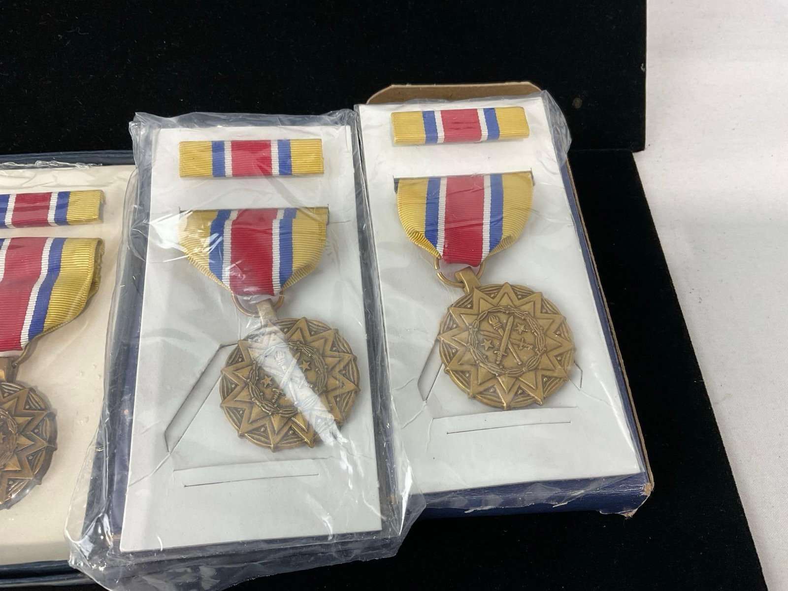 5 Army Reserve Components Achievement Arcam Medals, Yellow/Blue/Red Ribbons - 3