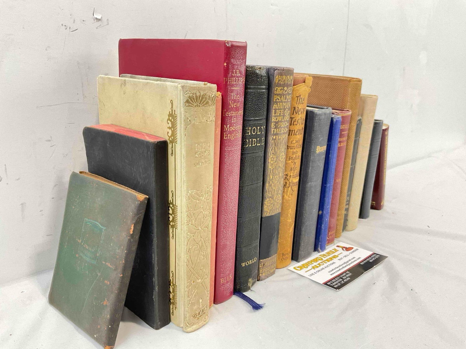 17 pcs Vintage Religious Books, incl. The Holy Bible, The New Testament & More! See pics. - 2
