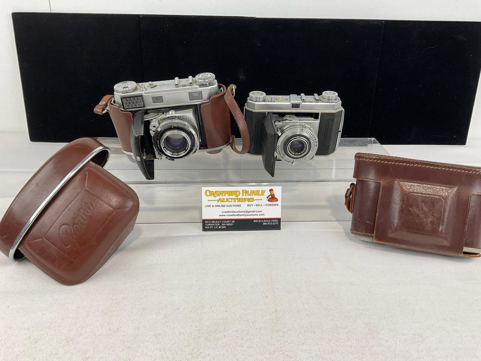 Pair of 1950s Kodak Cameras, Retina IIIc & Ia w/Schneider-Kreuznach Retina-Xenar 50mm Lenses w/ca...: Appears to be in good shape, some signs of age on the cases. The piece measures approx 6h x 7w x 6d inches. See pics. E-5950