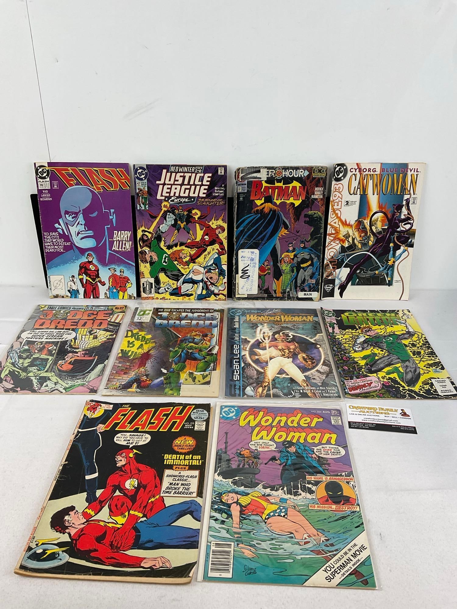 10 DC Comics, Flash, Batman, Wonder Woman, Justice League, Catwoman, Judge Dredd, Green Lantern (1 of 6)