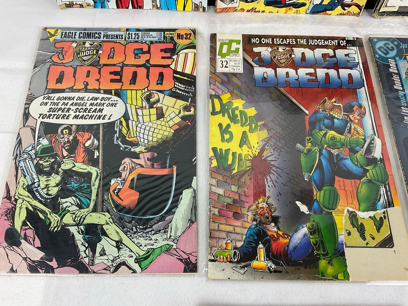10 DC Comics, Flash, Batman, Wonder Woman, Justice League, Catwoman, Judge Dredd, Green Lantern - 3