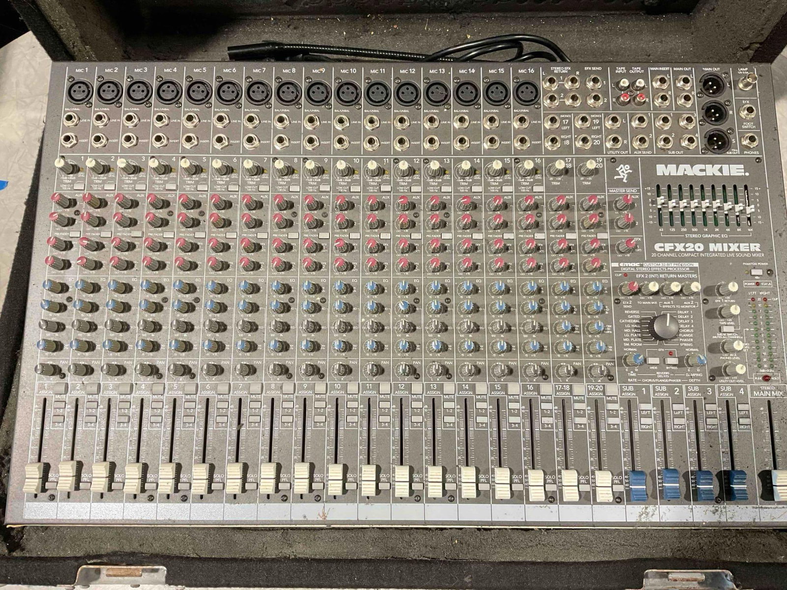 Mackie CFX20 Mixer 20 Channel Compact Integrated Live Sound Mixer in Case. Tested, Works. - 2