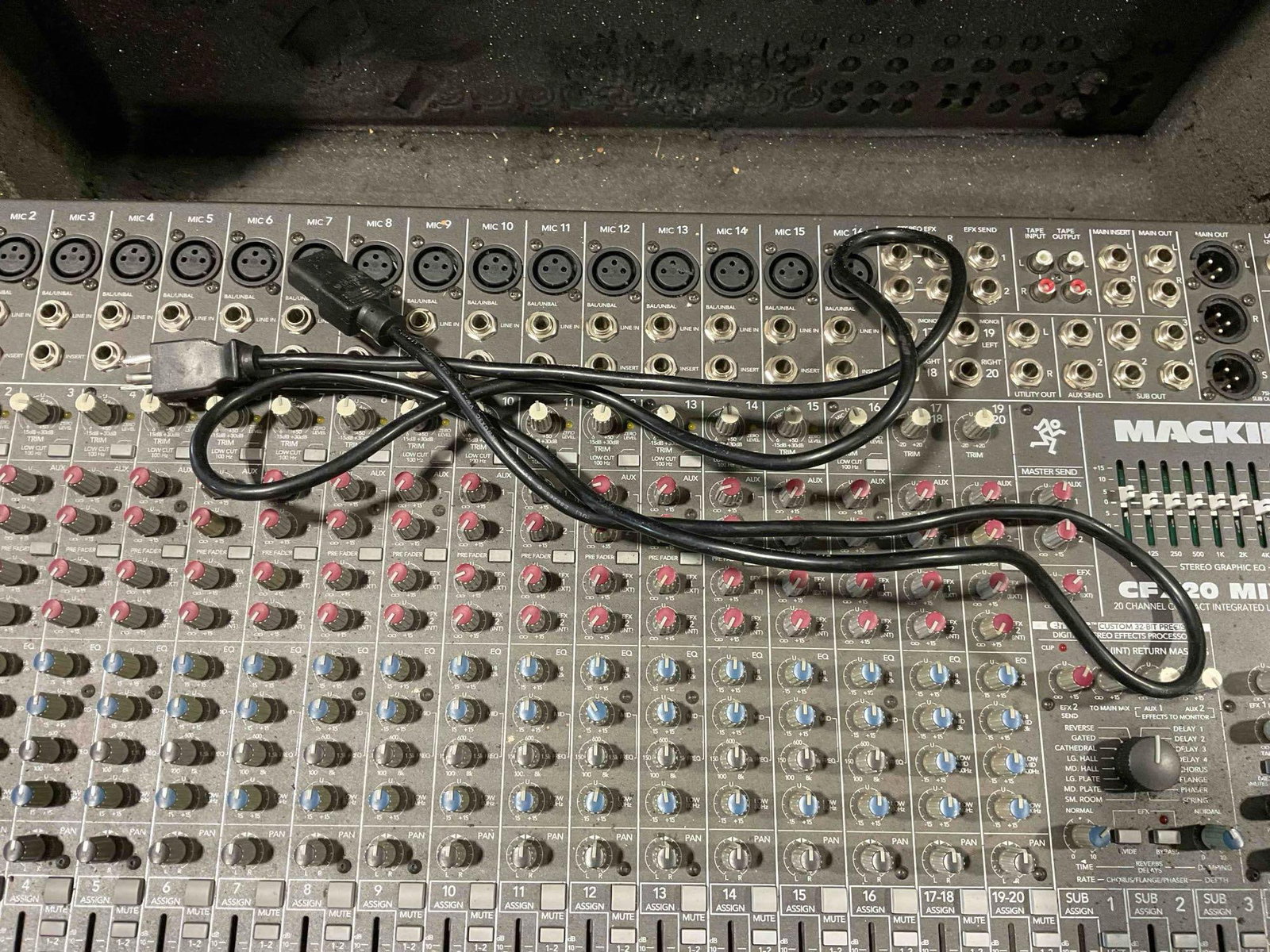 Mackie CFX20 Mixer 20 Channel Compact Integrated Live Sound Mixer in Case. Tested, Works. - 6