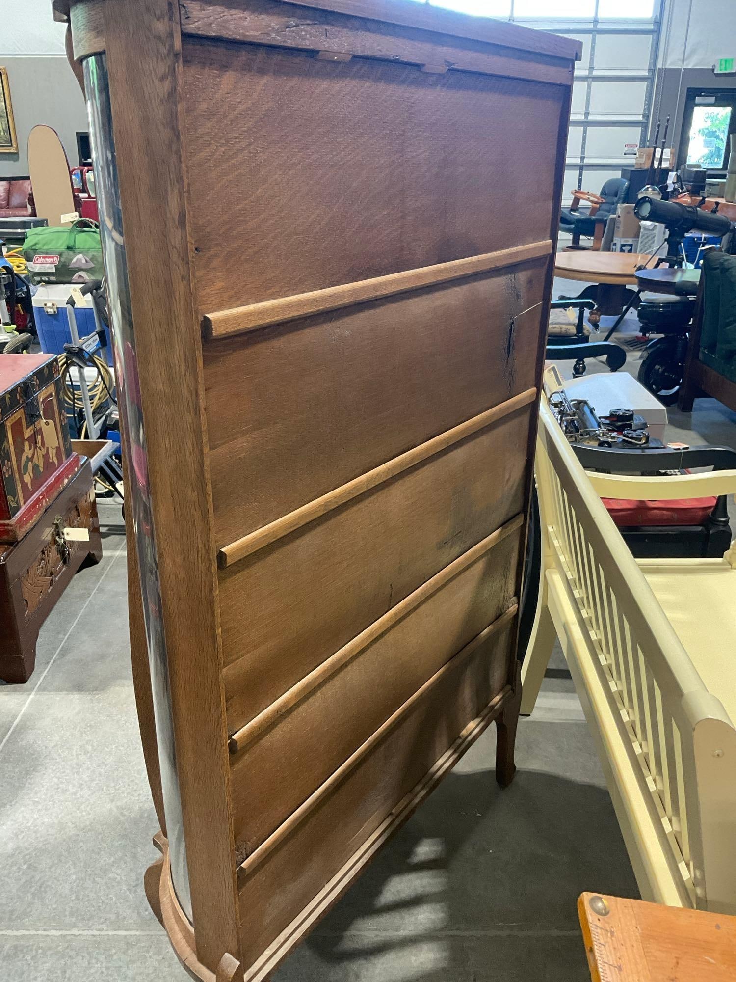 Antique K.C. Co. Tiger oak curved glass tri-panel curio cabinet with shelves and original tag - 4