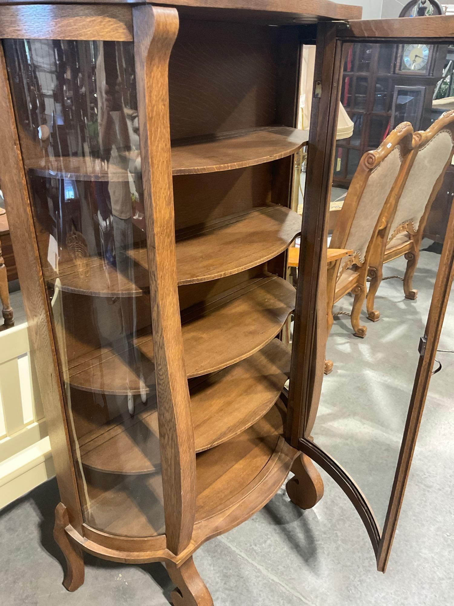 Antique K.C. Co. Tiger oak curved glass tri-panel curio cabinet with shelves and original tag - 5