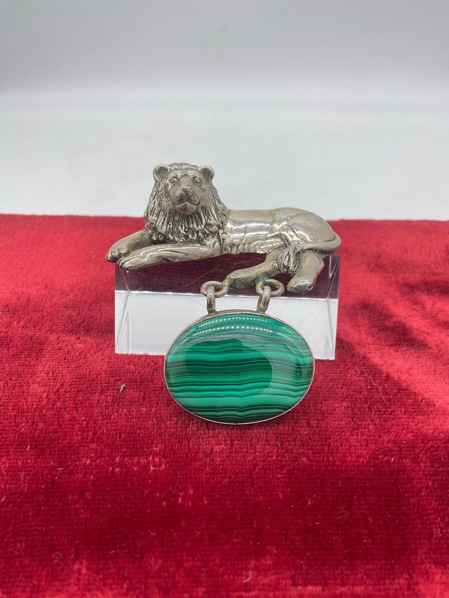 Gorgeous sterling silver 1989 Carol Felley Lion and large malachite cabochon brooch pin - 2
