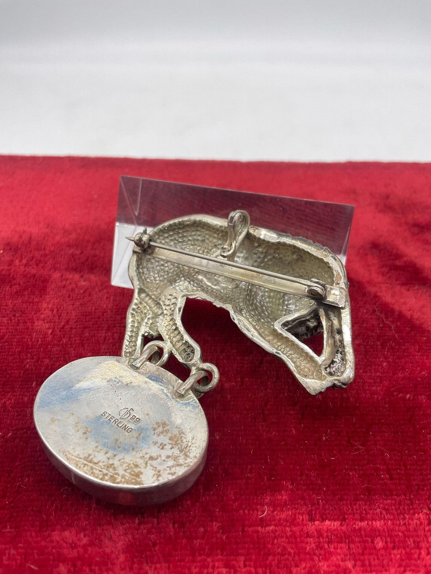 Gorgeous sterling silver 1989 Carol Felley Lion and large malachite cabochon brooch pin - 3