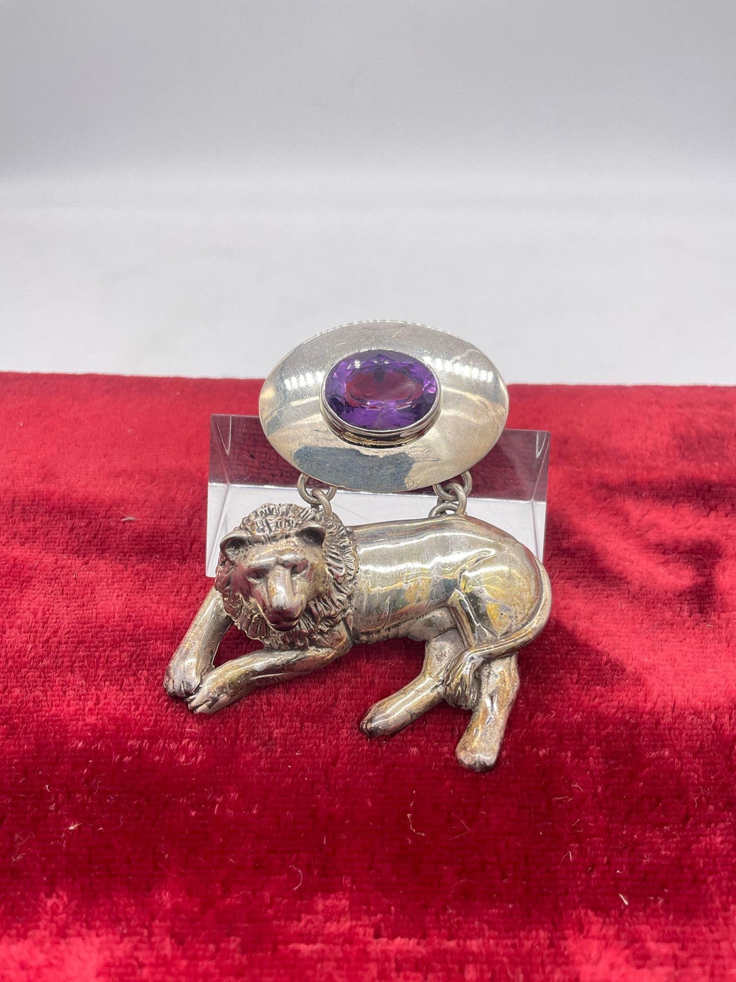 Vintage 1990 Carol Felley sterling silver Lion brooch with amethyst tone crystal pendant: Approx 40 grams ttw, approx 2 1/2 x 2"