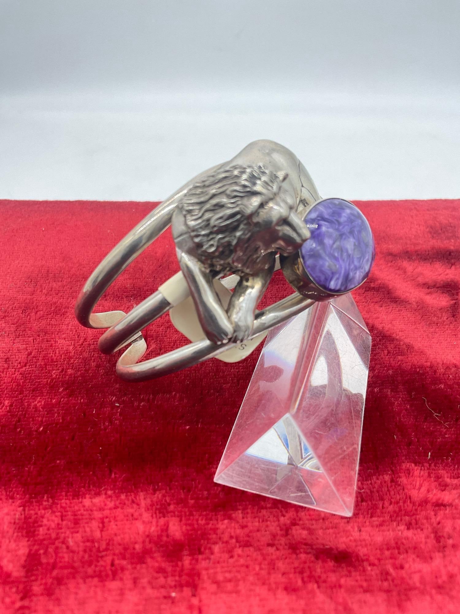 1990 Carol Felley Sterling silver Lion bracelet with large swirled purple agate stone setting - 2