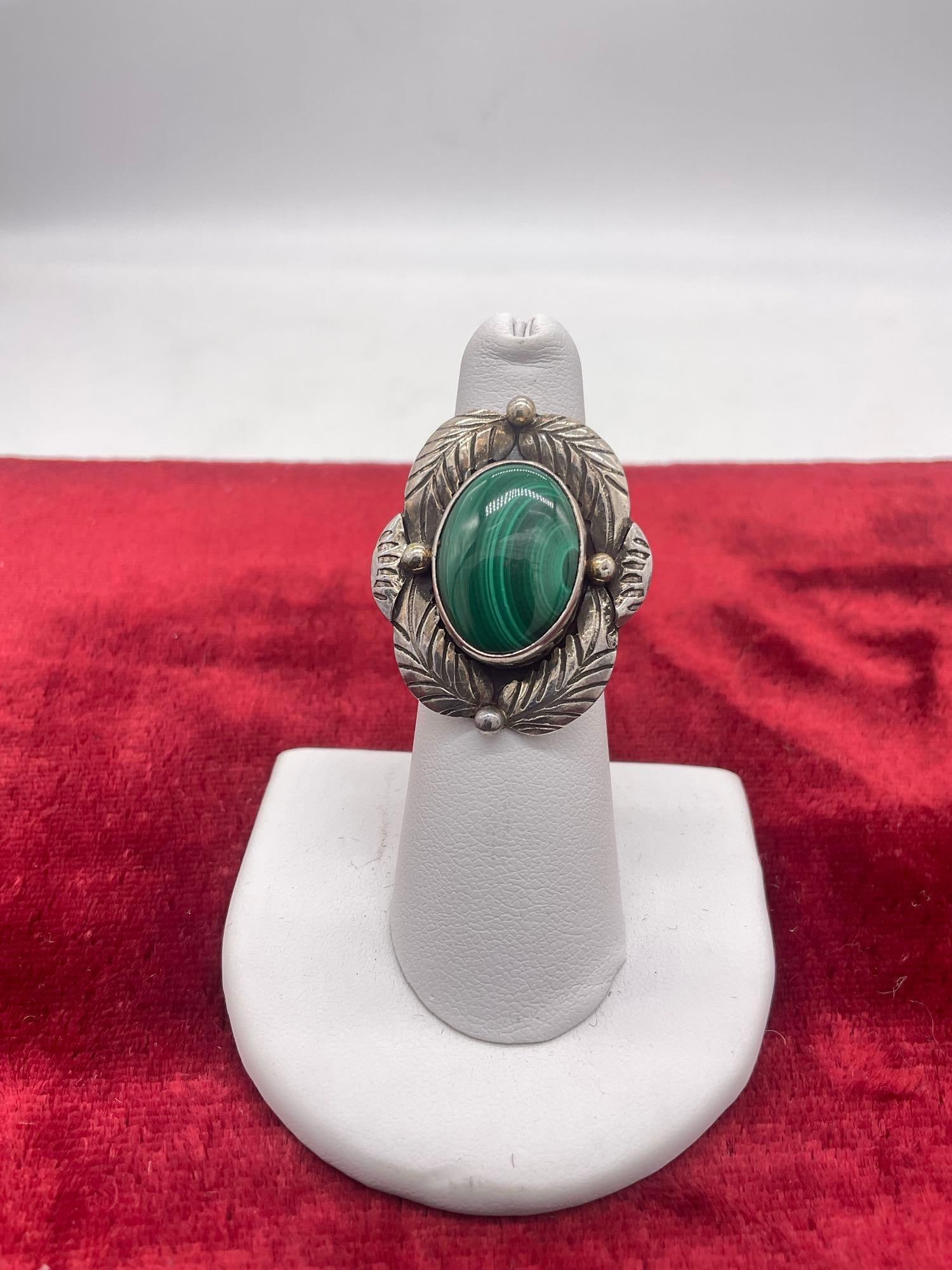 Vintage Nakai sterling silver hallmarked Native American malachite cocktail ring sz 6: Approx size 6