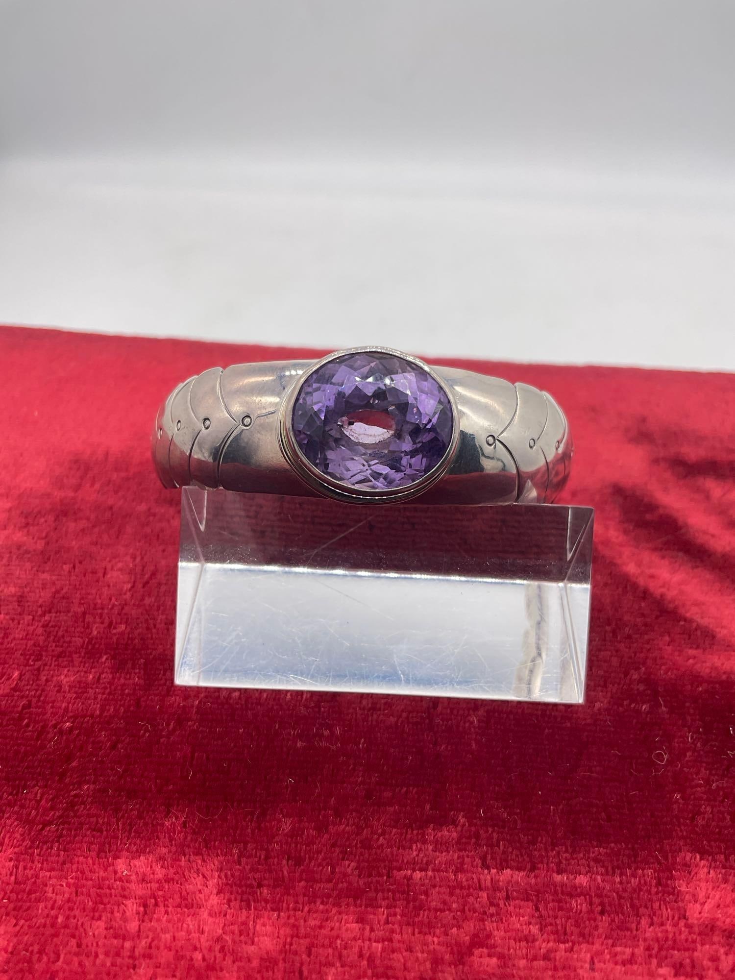 Lovely sterling silver Native American E. Billy hallmarked bracelet w/ amethyst tone glass setting (1 of 3)