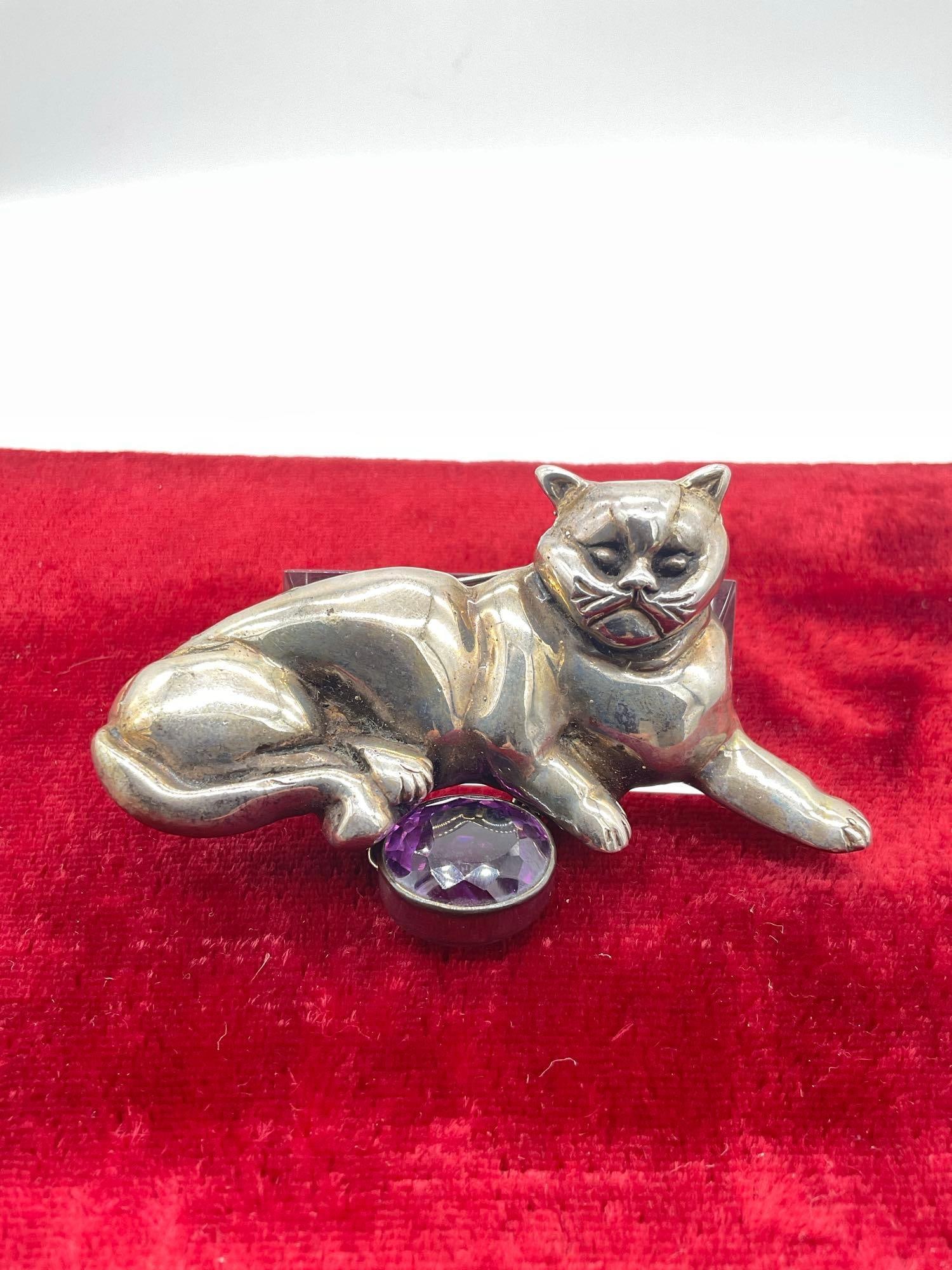 Vintage and heavy sterling silver Carol Felley 1989 Cat brooch pin with amethyst tone setting - 4