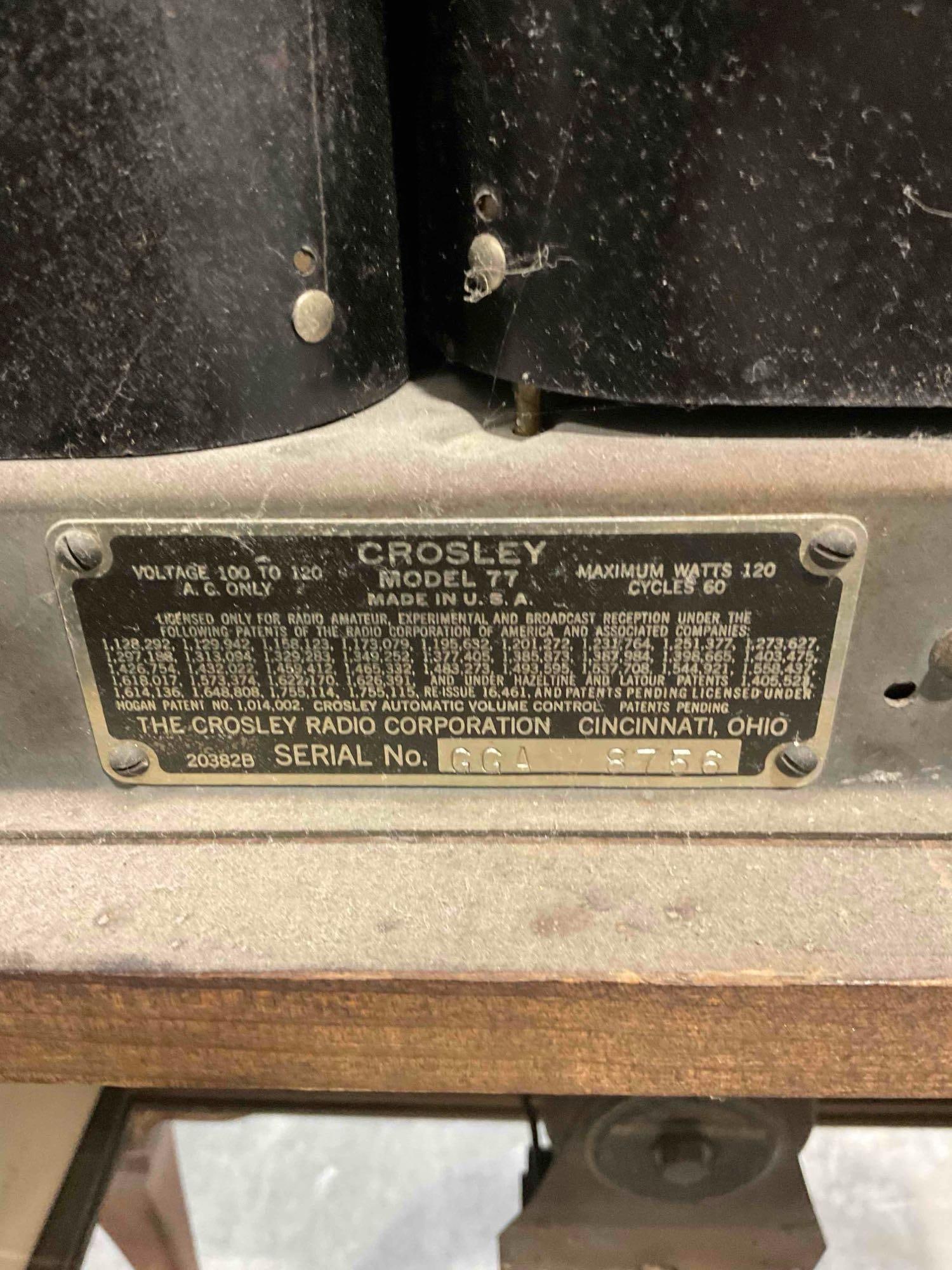 Vintage Crosley 1930s Floor Radio Model 77 in Handsome Hardwood Finish Cabinet. Untested. - 6