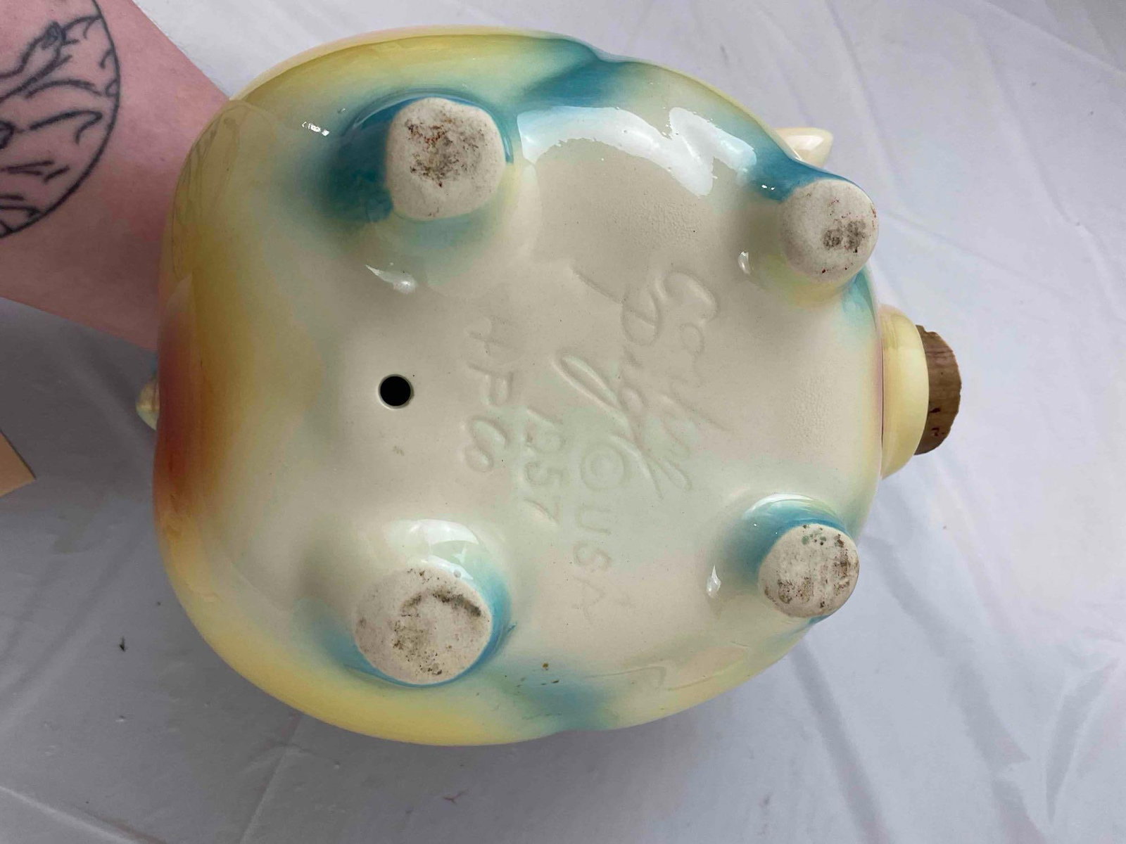 2 pcs Vintage Hull Corky Pig Ceramic Piggy Banks in Yellow/Blue/Pink Color w/ Corks. See pics. - 7