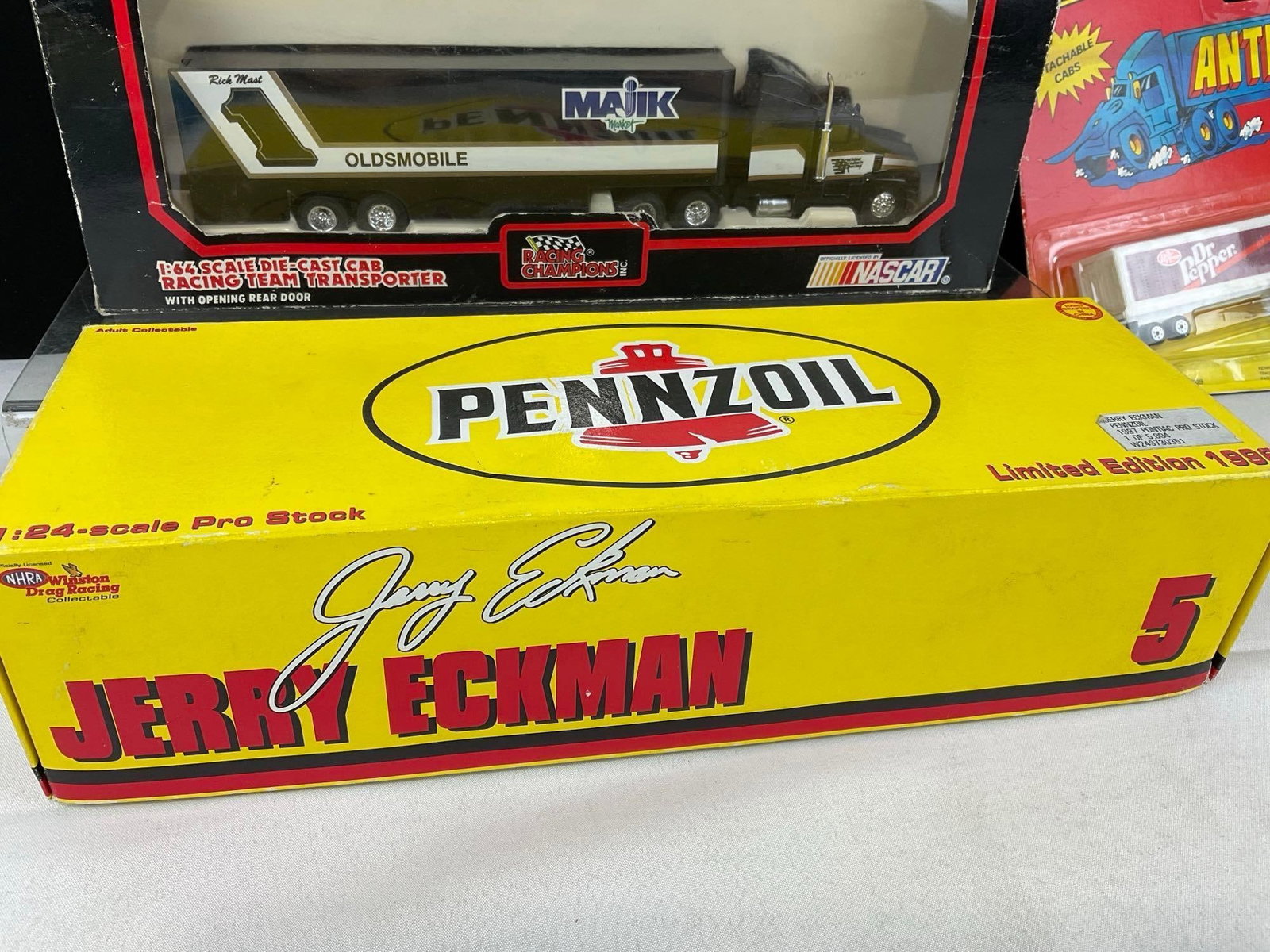 Pennzoil Jerry Eckman 1:24 Scale Pro Stock Car, 2 Tractor Trailers pieces, Majik & Dr. Pepper - 2