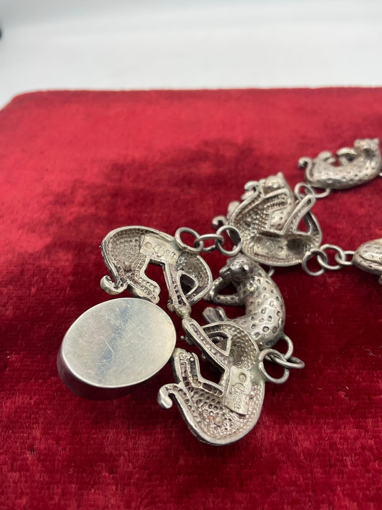 1990 Carol Felley Sterling silver Leopard statement bib necklace w/ dyed shell cabochon setting - 5