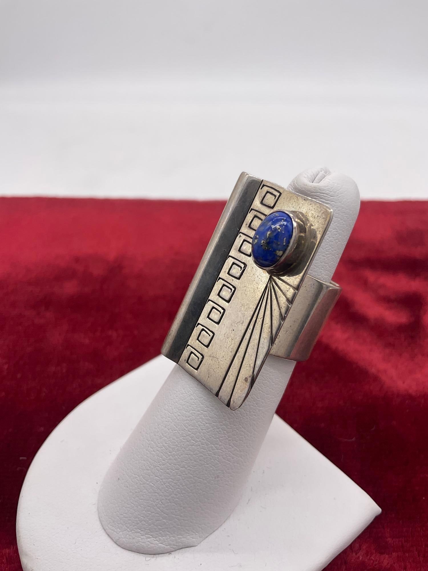 Vintage sterling silver Native American ring with flecked Lapis stone setting, size 6 - 2