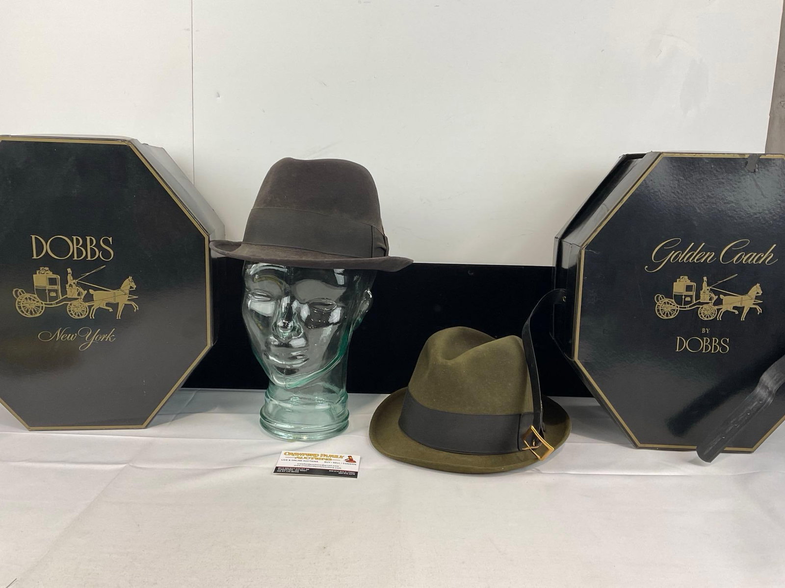 Pair of Vintage Fedora Felt Hats, Dobbs Fifth Avenue New York, w/boxes: Appears to be in good shape. The piece measures approx 12h x 16w x 13d inches. See pics. E-5950