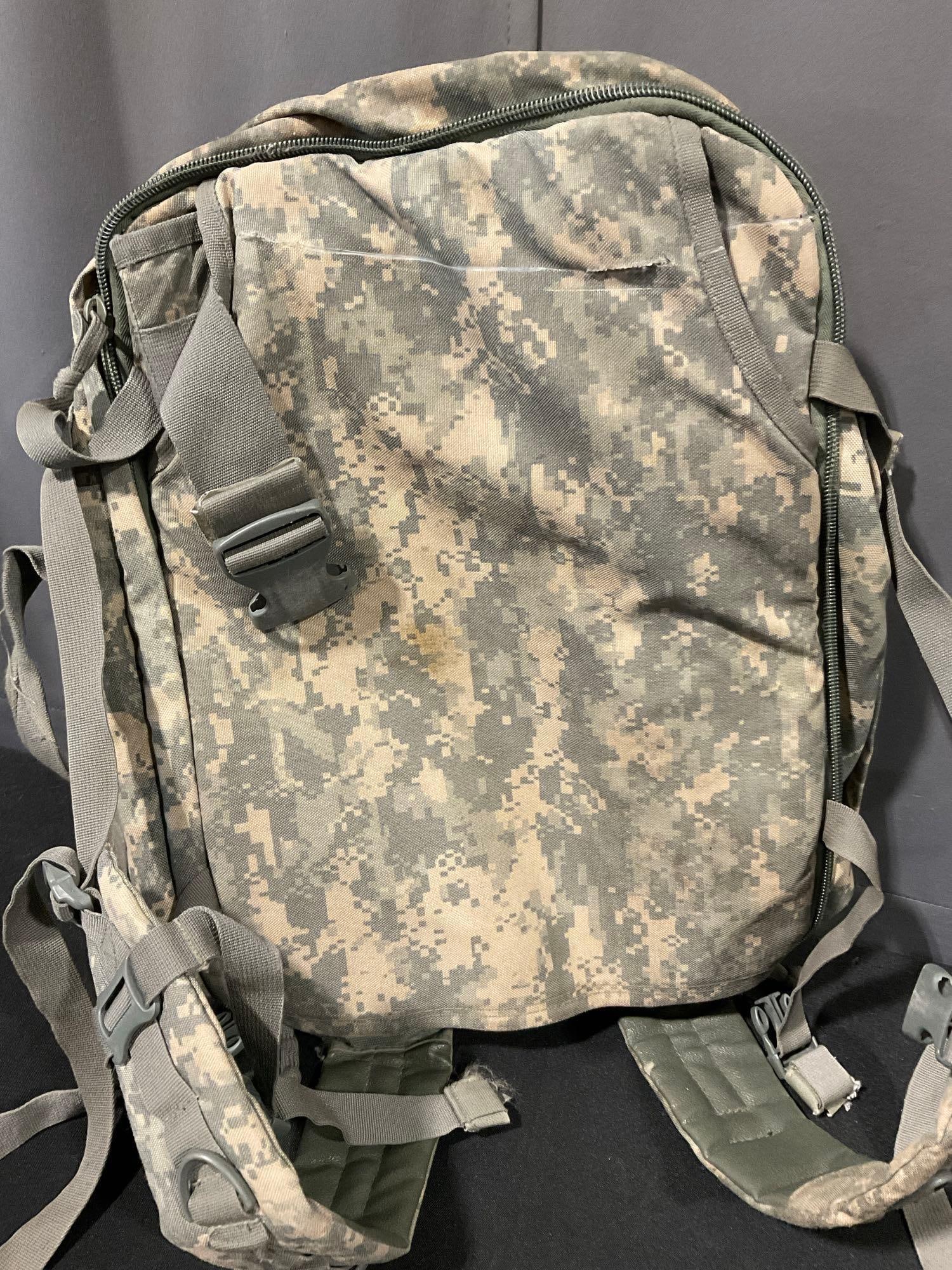 Asst Milsurp, Soc Backpack, Magazine Holsters, Gloves, Knee Pads, Small Field Packs, largely in c... - 11