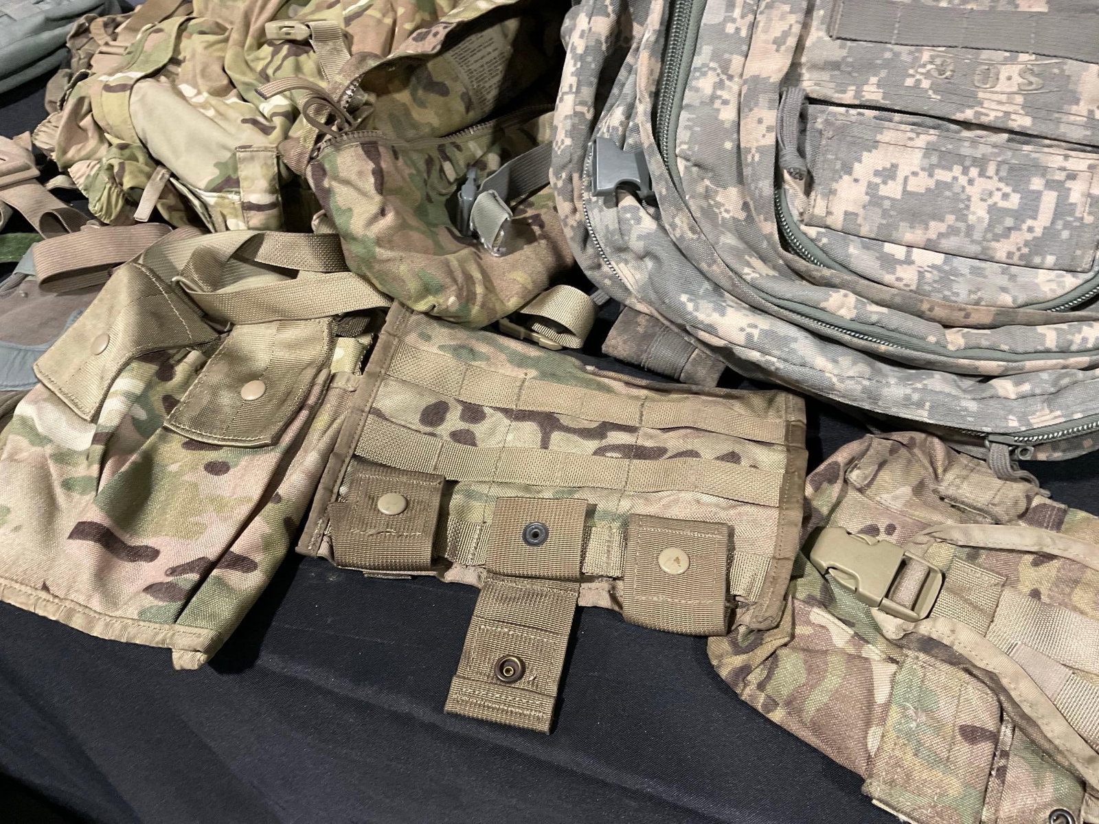 Asst Milsurp, Soc Backpack, Magazine Holsters, Gloves, Knee Pads, Small Field Packs, largely in c... - 2