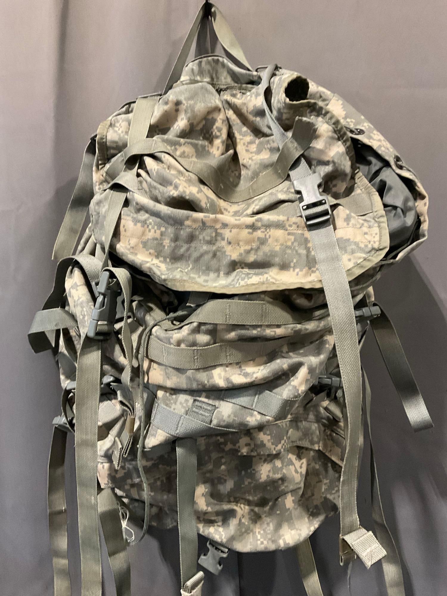 Late 2000s, Milsurp, Blanket, Field bag, Backpack frame, JSLIST bag, Kneepads and more - 12