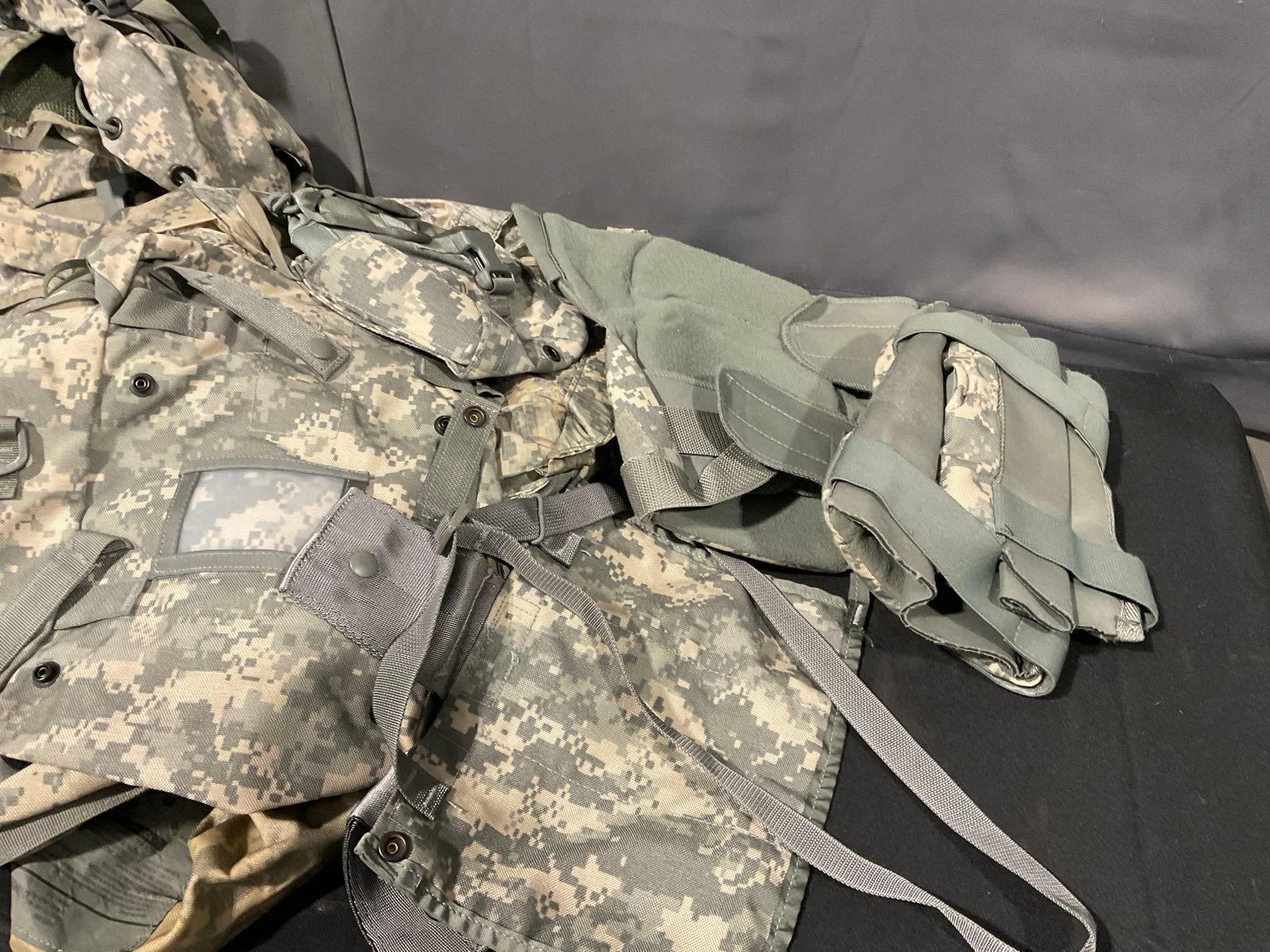 Late 2000s, Milsurp, Blanket, Field bag, Backpack frame, JSLIST bag, Kneepads and more - 6