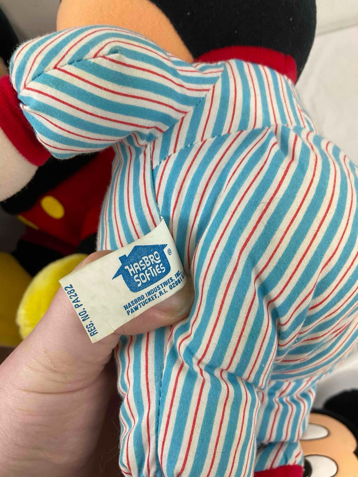 6 pcs Vintage Disney Mickey & Minnie Mouse Toy Dolls, incl. Pair of Plush Slippers. See pics. - 11