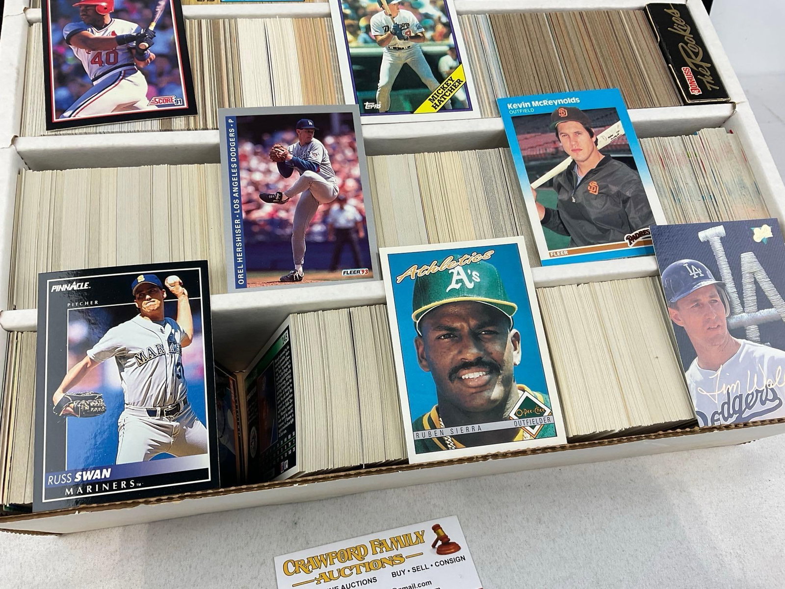 Large 5000+ Card box of Sports cards, Tops, Score, Fleer, O-Pee-Chee & more - 2