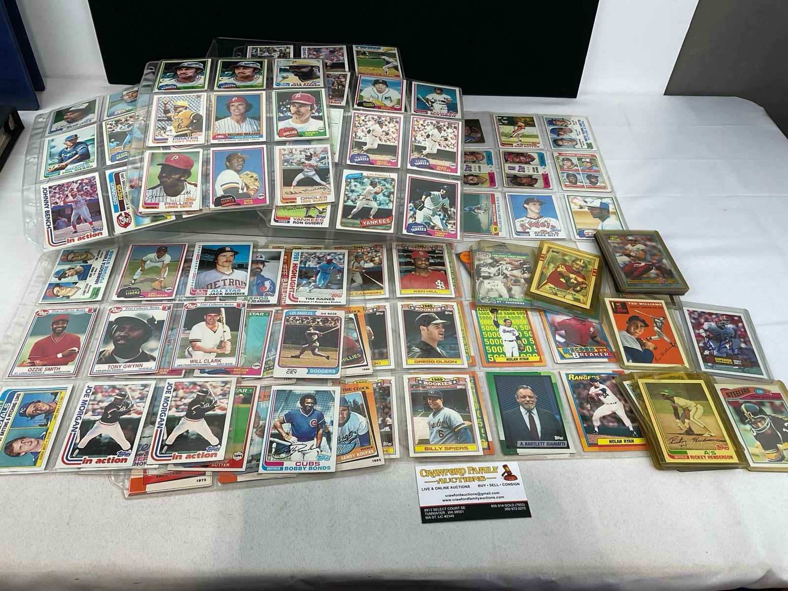 Collection of Baseball Cards, in binder pages, a couple signed, & cards in sleeves: Appears to be in good shape. The piece measures approx 13h x 10w x 3d inches. See pics. E-5950