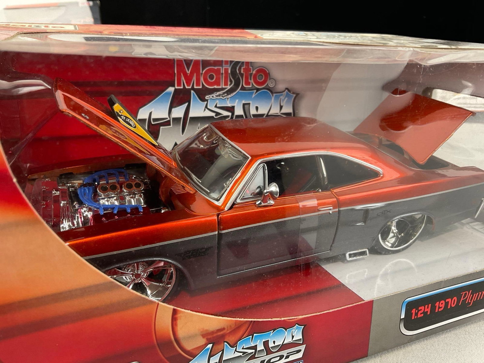 3 Diecast 1:24 Scale Cars, 1965 Burago Ford AC Cobra 427, 70 Ford Mustang Boss 429 & 70 Plymouth ... - 7